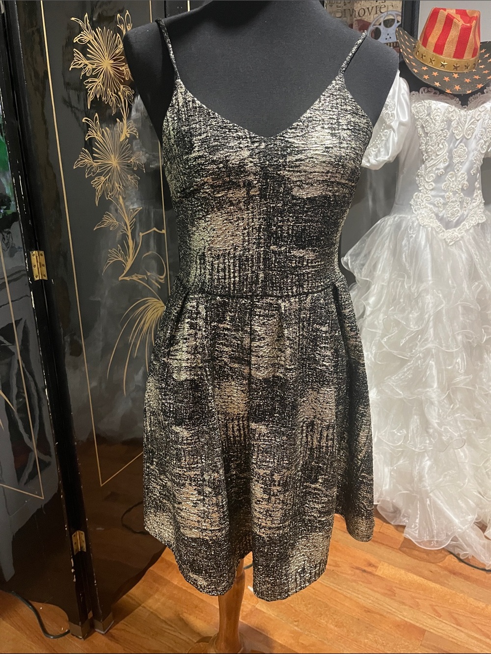 Sleeveless V-Neck Black & Gold Textured A-Line Dress